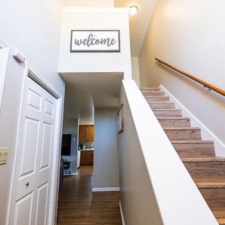 Serene 3 Bedroom Home, Nrm, Wi-Fi, Parking, Queen Bed De Pere Luaran gambar