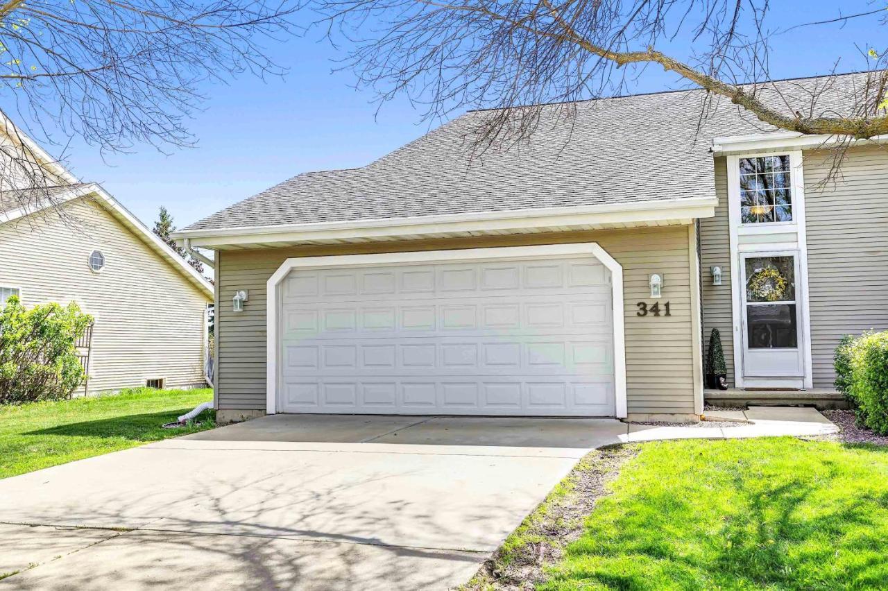 Serene 3 Bedroom Home, Nrm, Wi-Fi, Parking, Queen Bed De Pere Luaran gambar