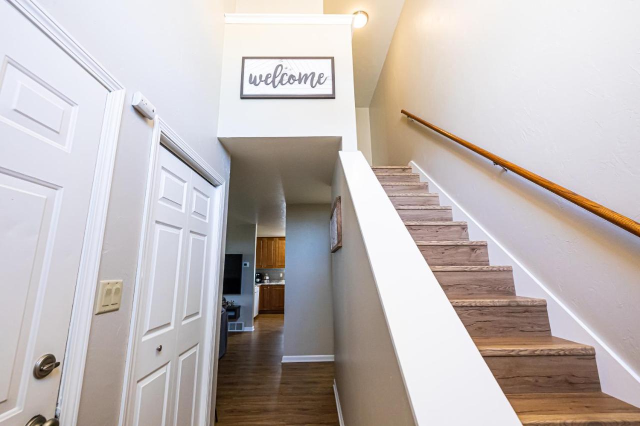 Serene 3 Bedroom Home, Nrm, Wi-Fi, Parking, Queen Bed De Pere Luaran gambar